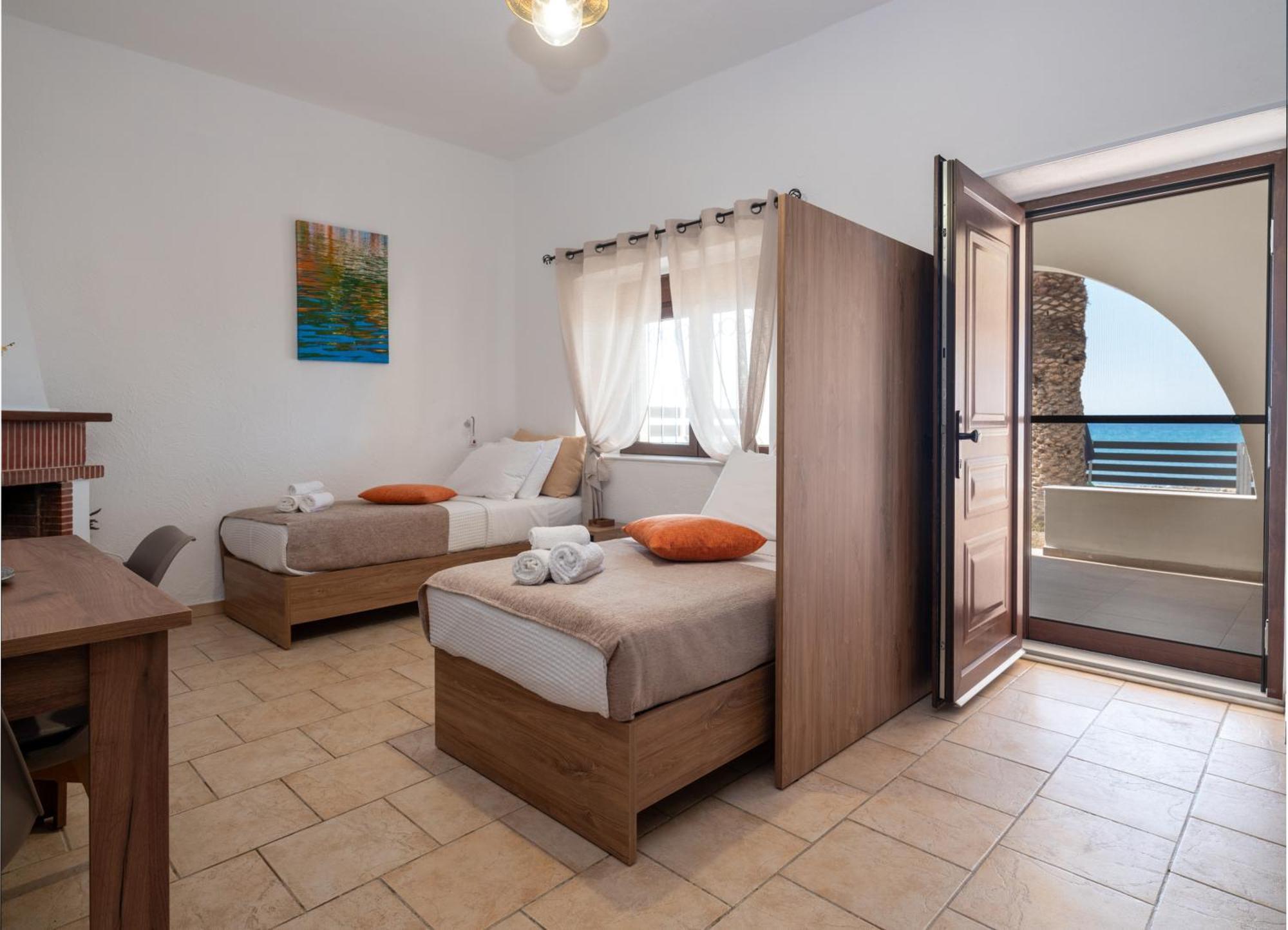 Atalanti Seaside Junior Suites Keratókambos Exterior foto